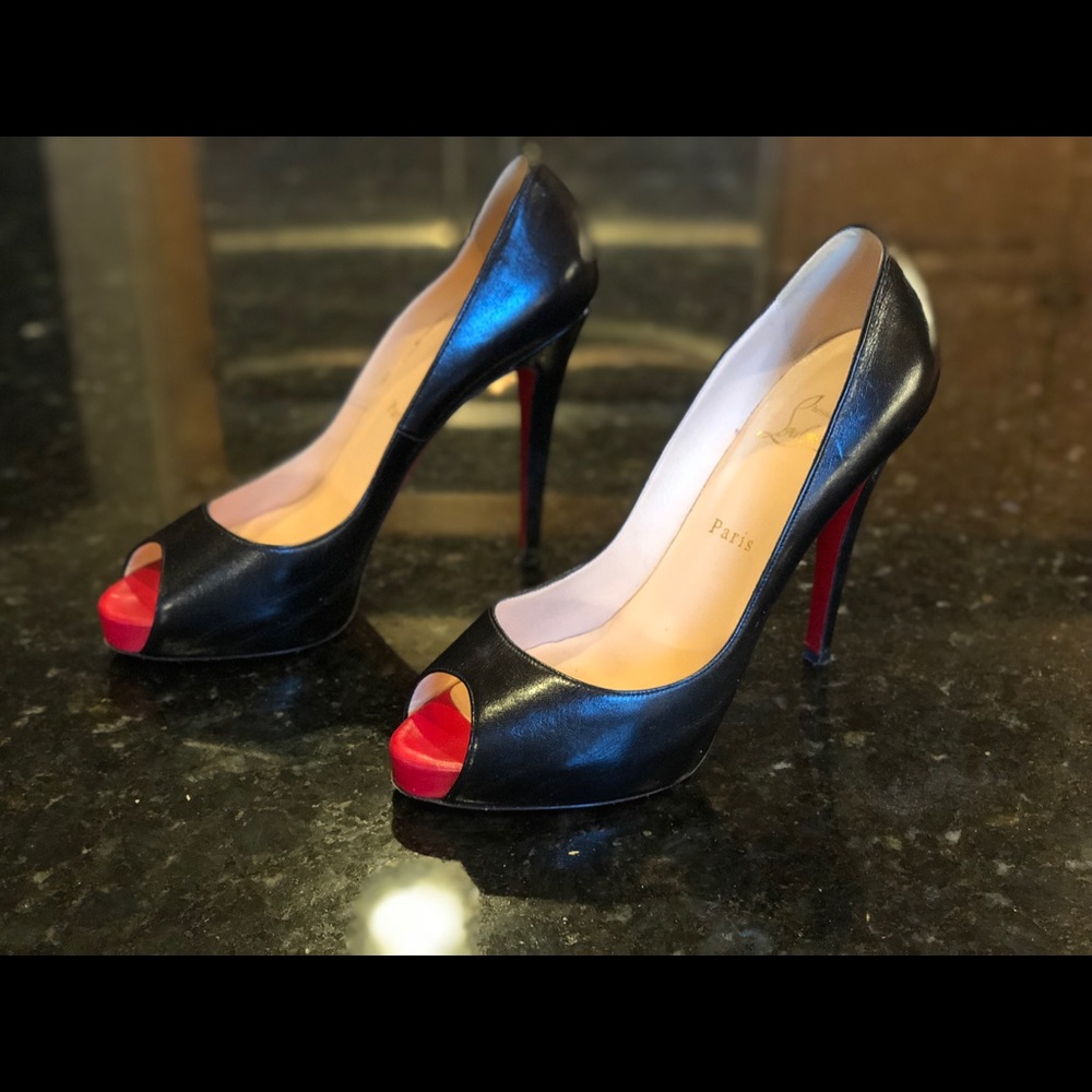 Christian Louboutin Very Prive 39.5 heels pumps